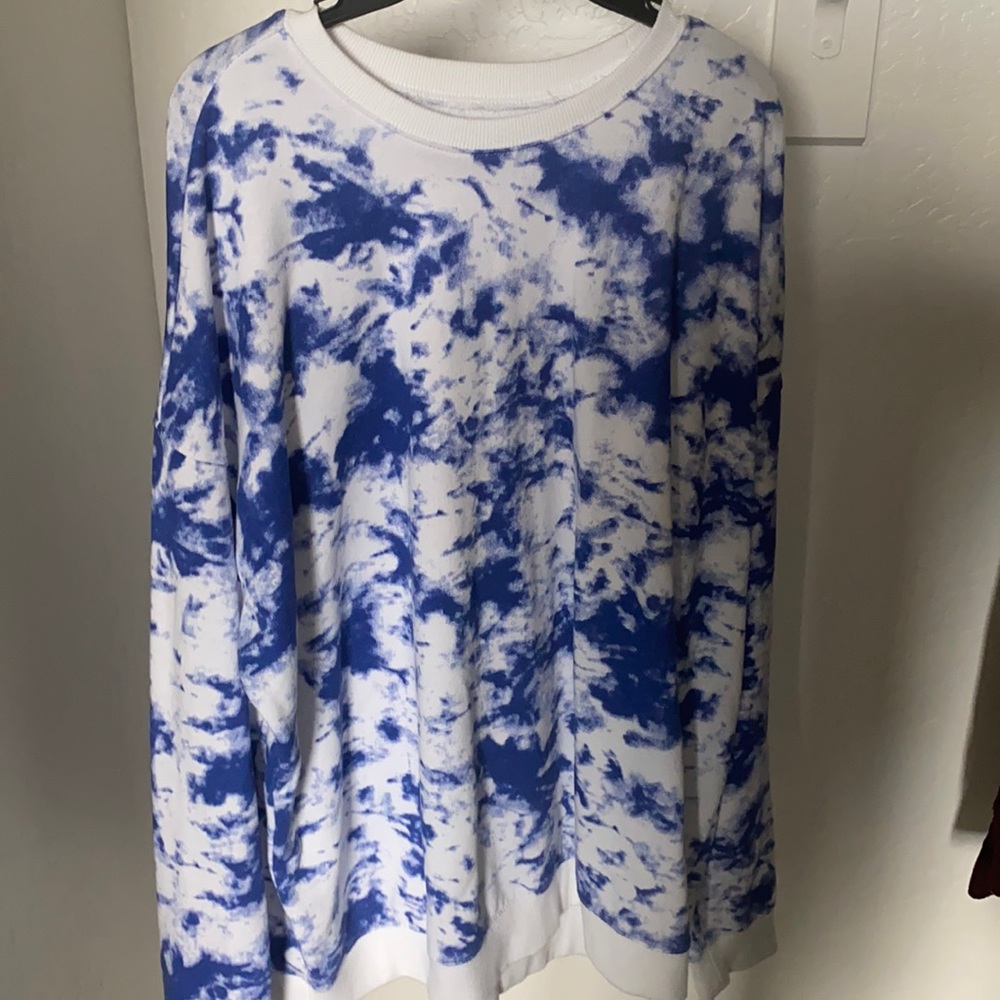 Long sleeve sweater